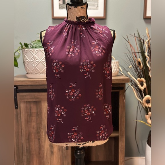 LOFT Tops - Loft Sleeveless Floral Blouse, Size XS.